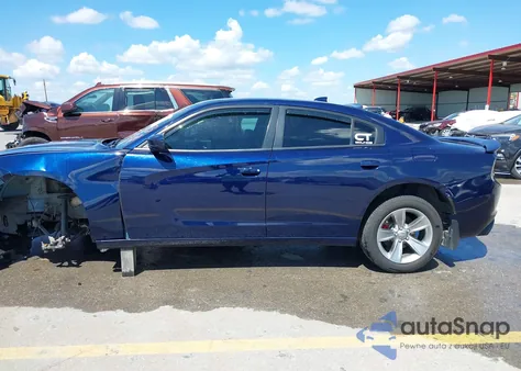 2016 Dodge Charger Sxt z USA, uszkodzony, nr VIN 2C3CDXHG9GH297422